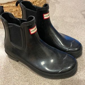 Womens hunter boots, short size 9